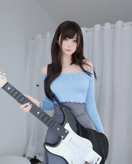 国产美女模特严佳丽_蓝光免费电视剧