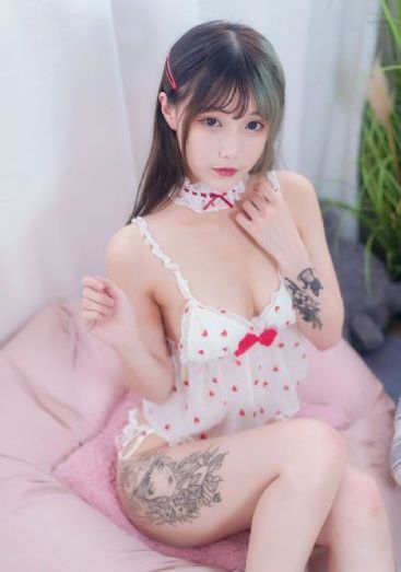 国产淡斑精华液10强_普通话在线观看